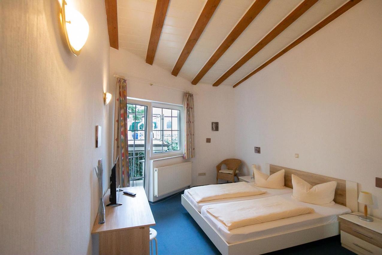 Hotel Dolgesheim ภายนอก รูปภาพ